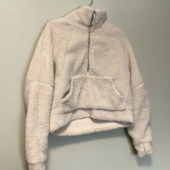 Lululemon faux sherpa crop half zip sweater - Picture 4 of 8